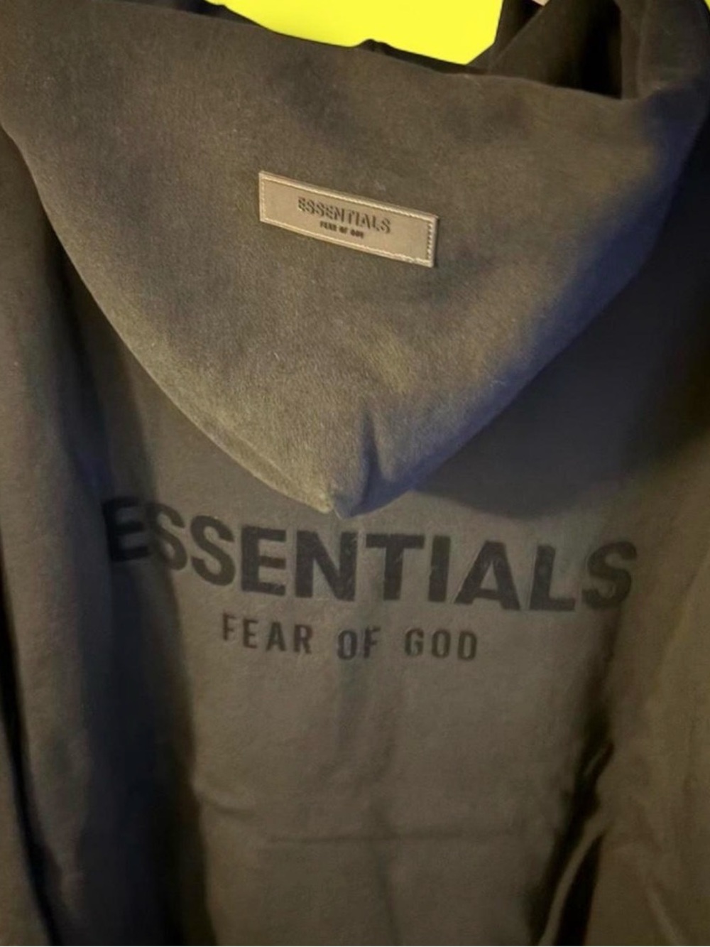 Essentials Fear of God Hoodie in Black